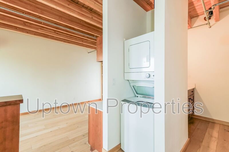 1BD/1BTH + Sunken Living Room + W/D + A/C property image
