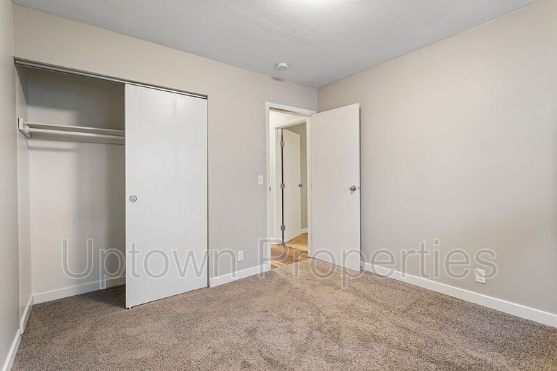 Renovated 2BD near Powell Park! property image