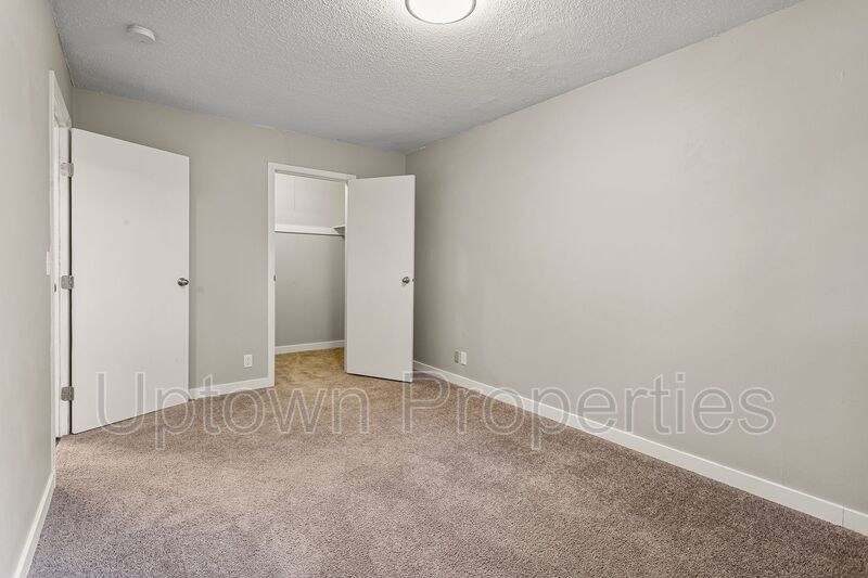 Renovated 2BD near Powell Park! property image