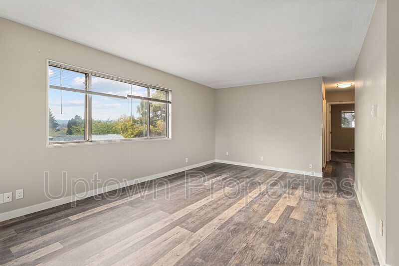 Renovated 2BD near Powell Park! property image