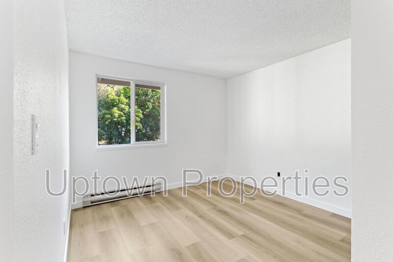 Fully Renovated Upstairs 2-bedroom/1-bath with Washer and Dryer in unit! property image
