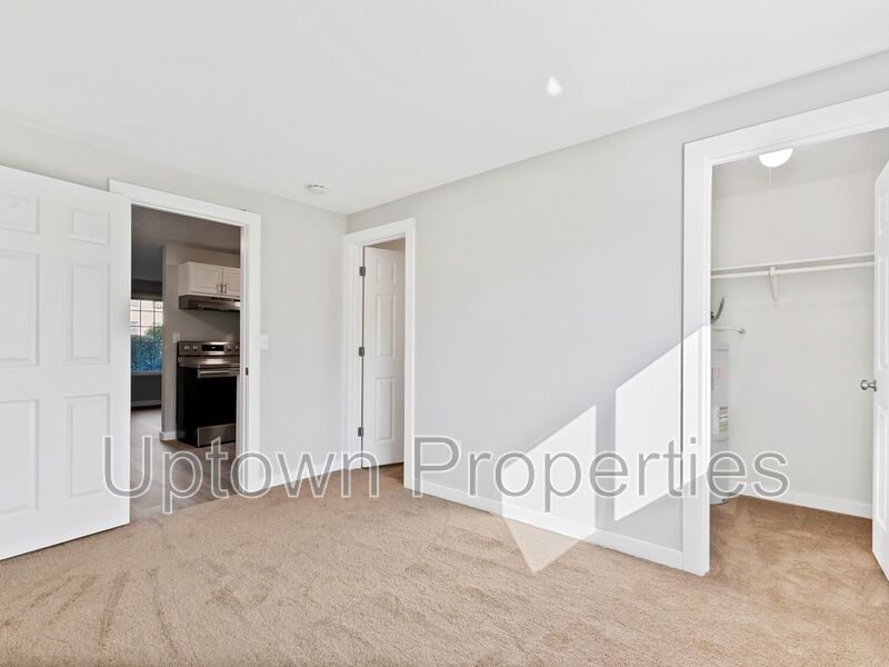 Renovated 1BD/1BTH + Parking + Dishwasher Included! property image