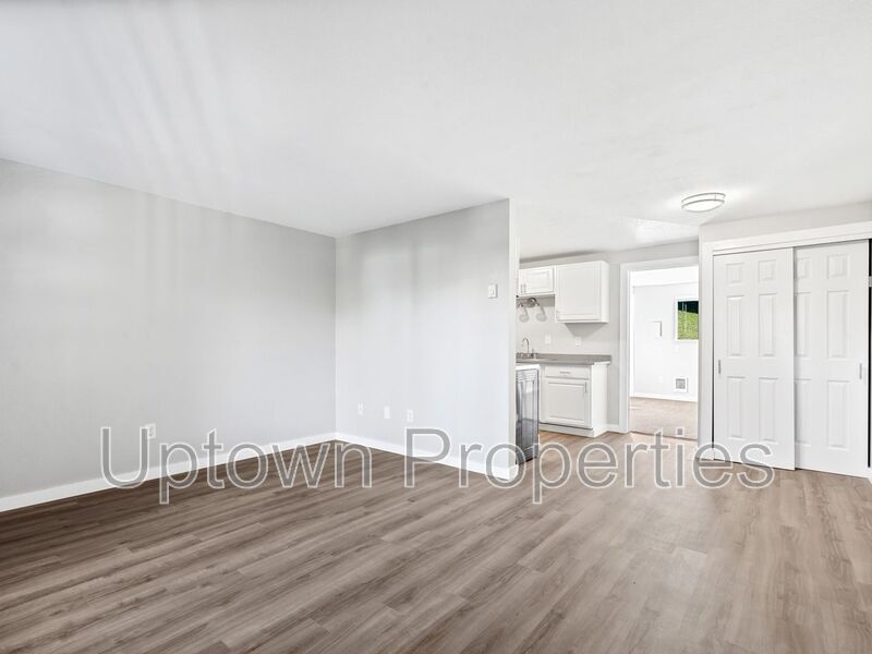 Renovated 1BD/1BTH + Parking + Dishwasher Included! property image