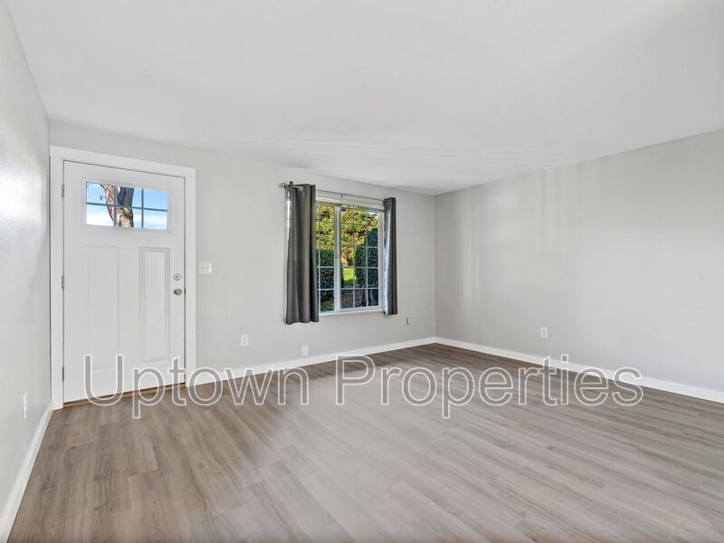 Renovated 1BD/1BTH + Parking + Dishwasher Included! property image