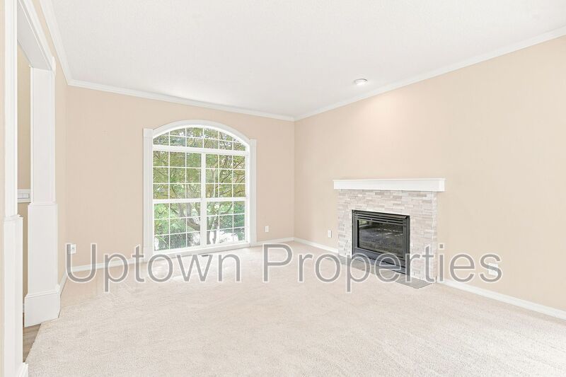 Bull Mountain Luxury! 4BD/2.5BTH + Office w/Sweeping Vista Views! 1 Car Garage + 3 Driveway Parking Spots + W/D Included + Fenced Yard + Pets Welcome!! property image