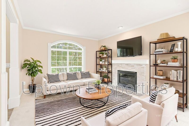 Bull Mountain Luxury! 4BD/2.5BTH + Office w/Sweeping Vista Views! 1 Car Garage + 3 Driveway Parking Spots + W/D Included + Fenced Yard + Pets Welcome!! property image