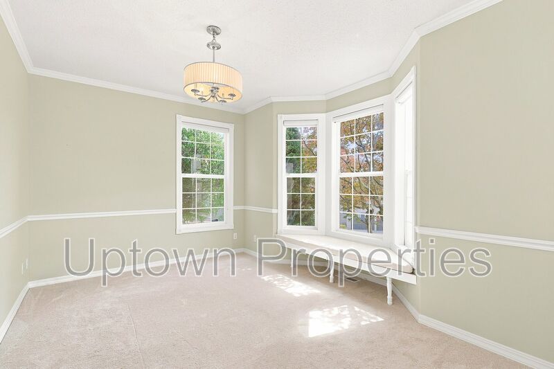 Bull Mountain Luxury! 4BD/2.5BTH + Office w/Sweeping Vista Views! 1 Car Garage + 3 Driveway Parking Spots + W/D Included + Fenced Yard + Pets Welcome!! property image