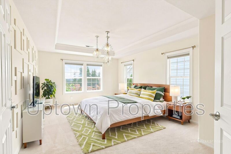 Bull Mountain Luxury! 4BD/2.5BTH + Office w/Sweeping Vista Views! 1 Car Garage + 3 Driveway Parking Spots + W/D Included + Fenced Yard + Pets Welcome!! property image