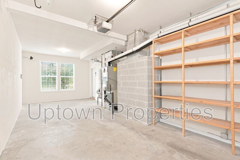 Bull Mountain Luxury! 4BD/2.5BTH + Office w/Sweeping Vista Views! 1 Car Garage + 3 Driveway Parking Spots + W/D Included + Fenced Yard + Pets Welcome!! property image
