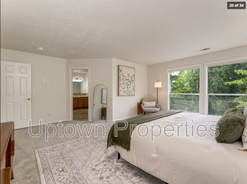 Elmonica Luxury! 4BD/3BTH w/ 3-Car Garage + A/C + Oversized Backyard + Pets Welcome! property image