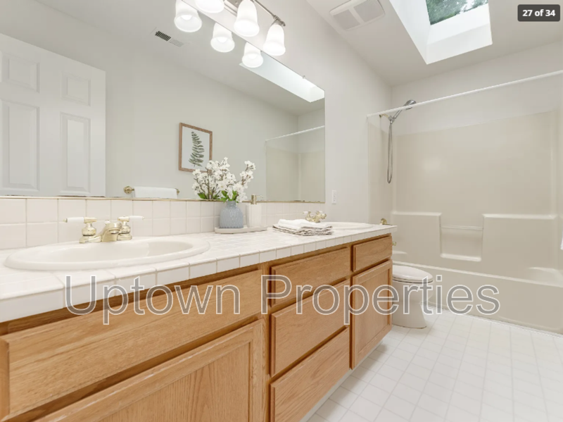 Elmonica Luxury! 4BD/3BTH w/ 3-Car Garage + A/C + Oversized Backyard + Pets Welcome! property image