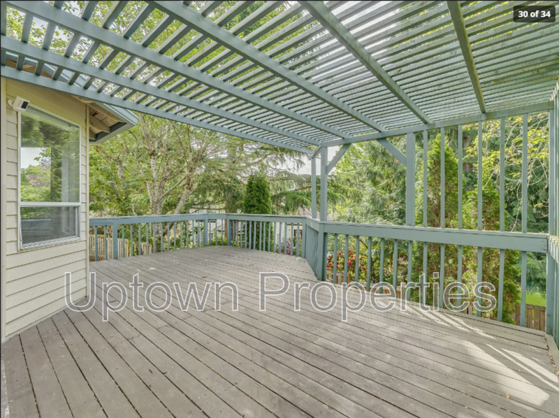 Elmonica Luxury! 4BD/3BTH w/ 3-Car Garage + A/C + Oversized Backyard + Pets Welcome! property image