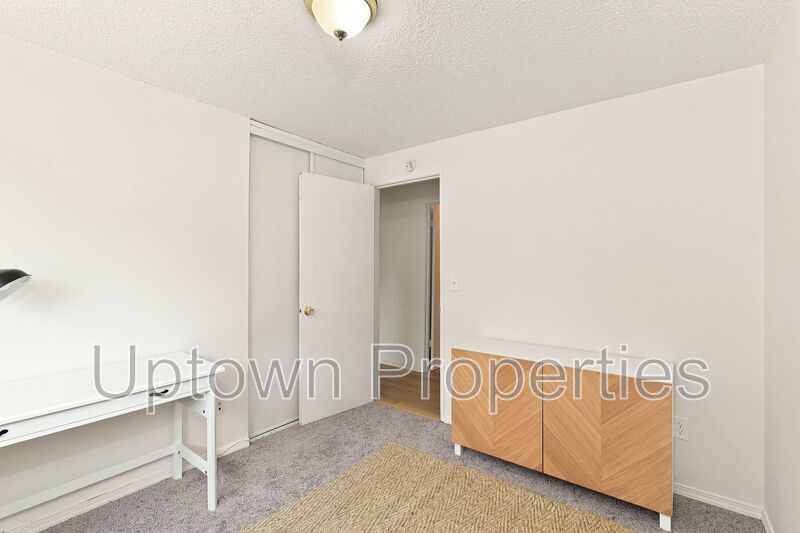FURNISHED 3 bed 1 bath + Short Term Options Available + Laundry Onsite property image