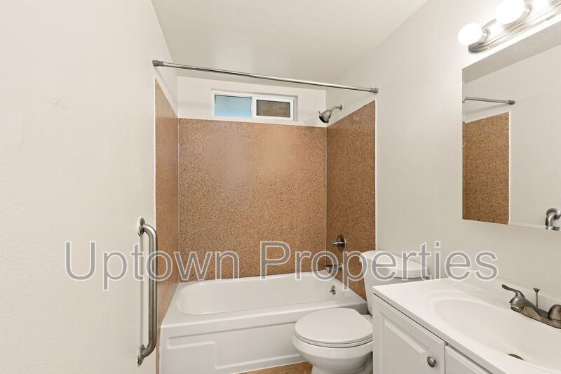 FURNISHED 3 bed 1 bath + Short Term Options Available + Laundry Onsite property image