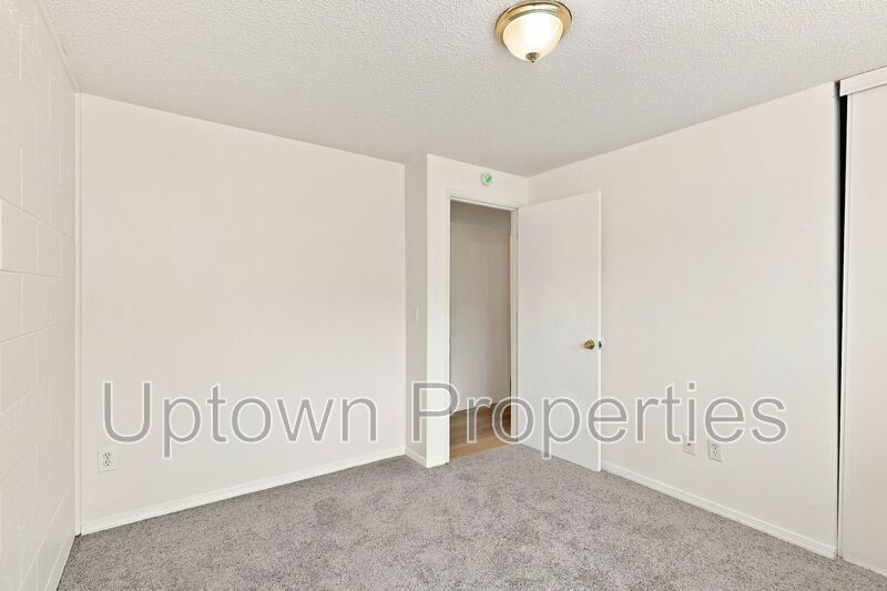 FURNISHED 3 bed 1 bath + Short Term Options Available + Laundry Onsite property image