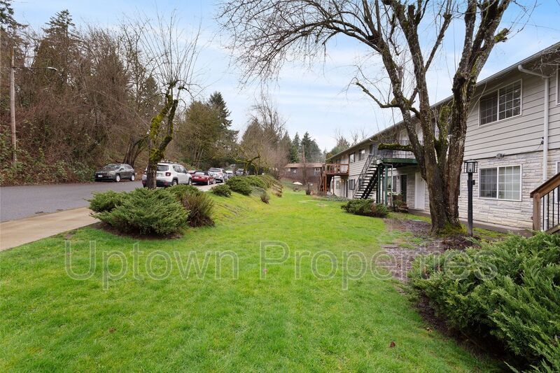 Ground Floor Hillsdale 2 bed 1 bath + Wood Floors + Assinged Parking property image