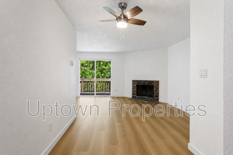 HUGE FENCED YARD! Renovated Ground Floor 2-bed/1-bath + Washer/Dryer Included ! property image