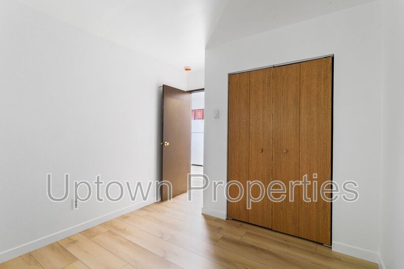 Renovated 2-Bed/1-Bath with Parking & On-Site Laundry property image