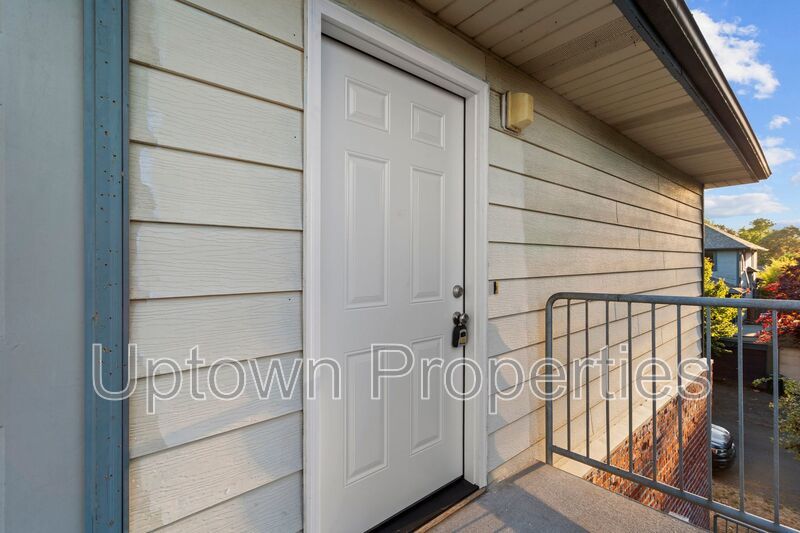 Renovated 2-Bed/1-Bath with Parking & On-Site Laundry property image