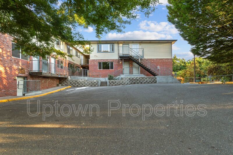 Renovated 2-Bed/1-Bath with Parking & On-Site Laundry property image