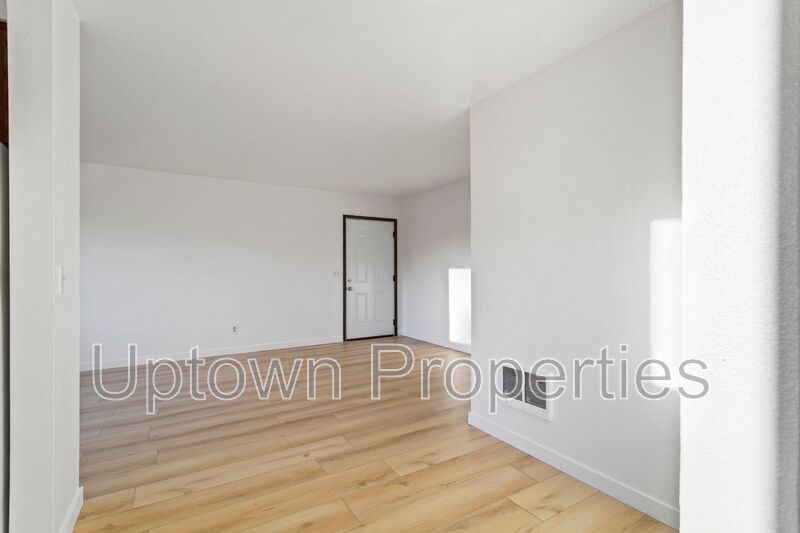 Renovated Top Floor 2 bed 1 bath  + Wood Floors + Parking Included property image