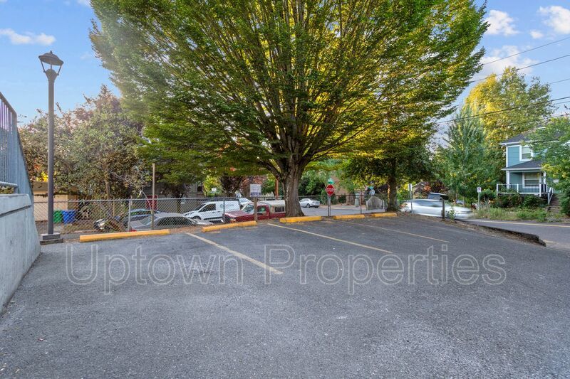 2 bed 1 bath Top Floor Corner + W/D + Assigned parking included! property image