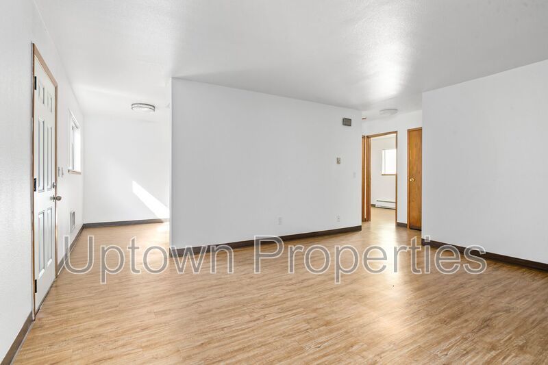 Buckman/Kerns Renovated 2/1 + W/D + Wood Floors + Assigned Parking Included! property image
