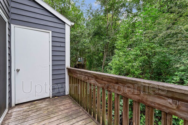 Vista Hills Creekside End Unit 2 Bed/1.5 Bath Townhome + W/D Included + Wood Flooring + Private Deck + Pets Welcome!! property image