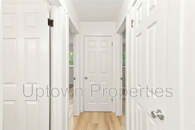 Renovated! Ground floor 2 bed/1 bath New floors, Cabinets, Quartz counters in the heart of Hillsdale! property image
