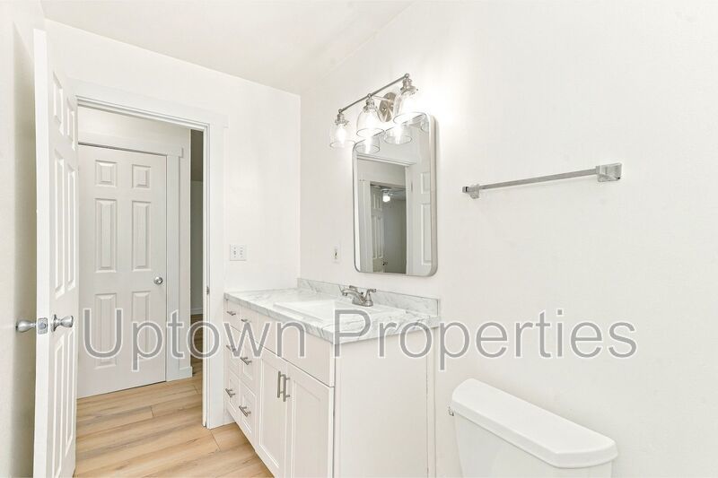 Renovated! Ground floor 2 bed/1 bath New floors, Cabinets, Quartz counters in the heart of Hillsdale! property image