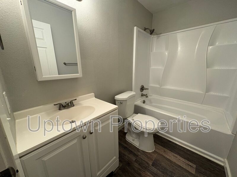 Spacious Central Beaverton Ground Floor 2/1 + W/D Included + Carport + Private Fenced Backyard + Pets Welcome!! property image