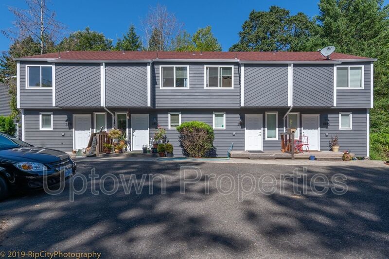 Vista Hills Creekside 2 Bed/1.5 Bath Townhome + W/D Included + Private Deck + Pets Welcome!! property image