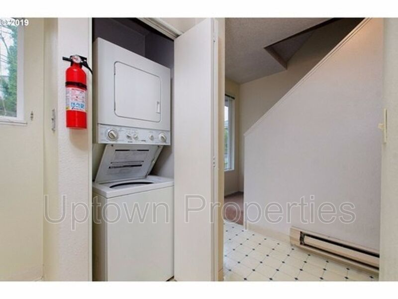 Vista Hills Creekside 2 Bed/1.5 Bath Townhome + W/D Included + Private Deck + Pets Welcome!! property image