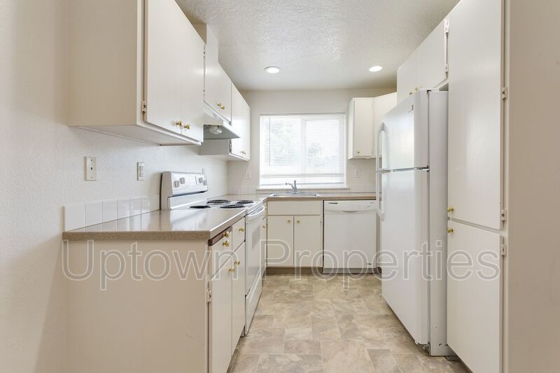 2Bd/1.5Bth with W/D In Unit and Parking Included! property image