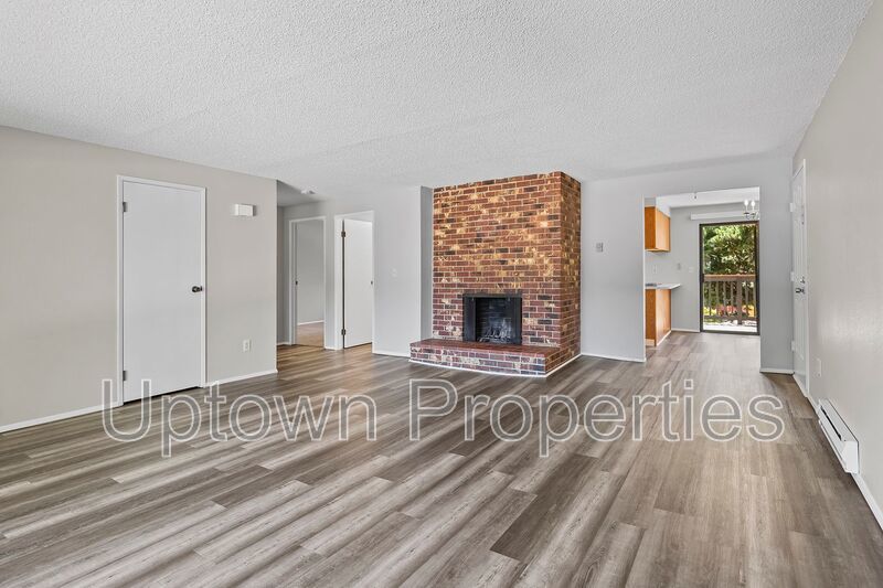 Updated Top Floor 2BR/1.5Bath + W/D Hookups property image
