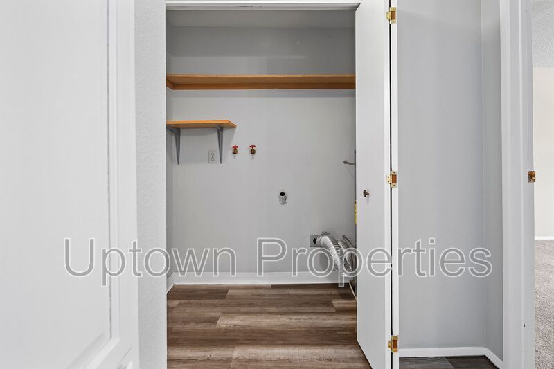 Updated Top Floor 2BR/1.5Bath + W/D Hookups property image