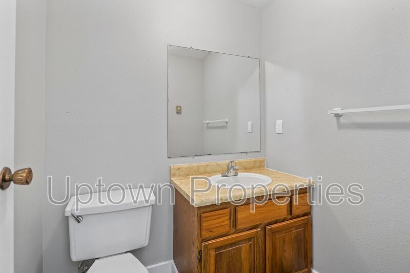 Updated Top Floor 2BR/1.5Bath + W/D Hookups property image