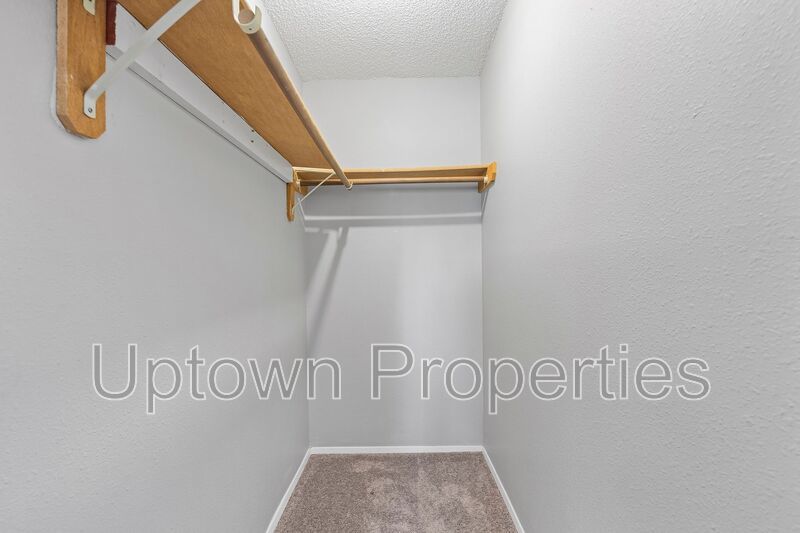 Updated Top Floor 2BR/1.5Bath + W/D Hookups property image