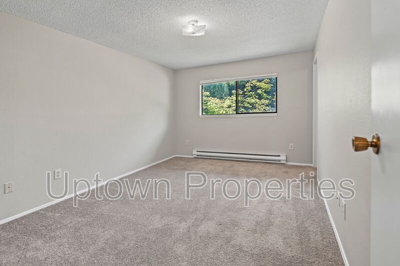 Updated Top Floor 2BR/1.5Bath + W/D Hookups property image