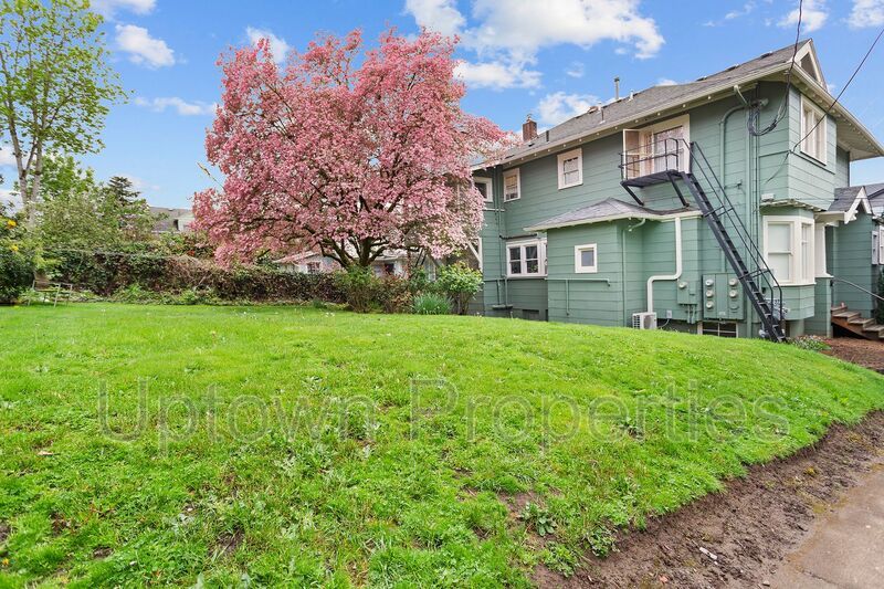 Historic Belmont Studio+ A/C + Storage Shed property image
