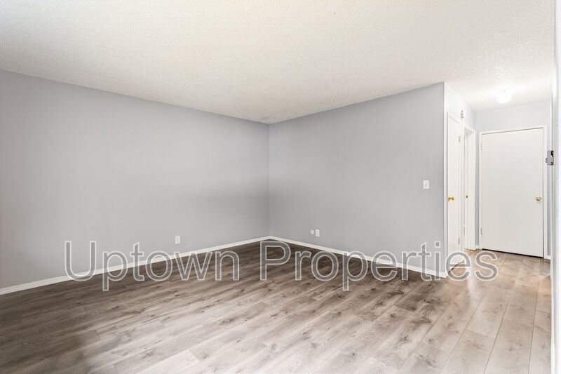 Charming Upstairs Unit in SW Portland with Easy City Access property image