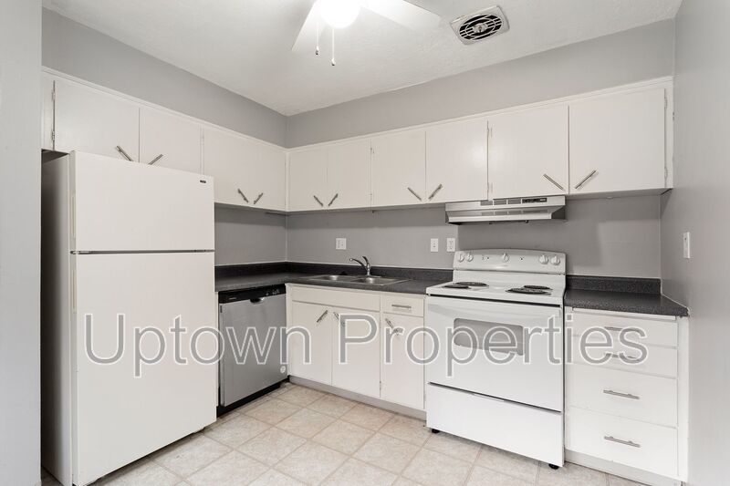 Charming Upstairs Unit in SW Portland with Easy City Access property image