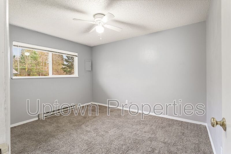 Charming Upstairs Unit in SW Portland with Easy City Access property image