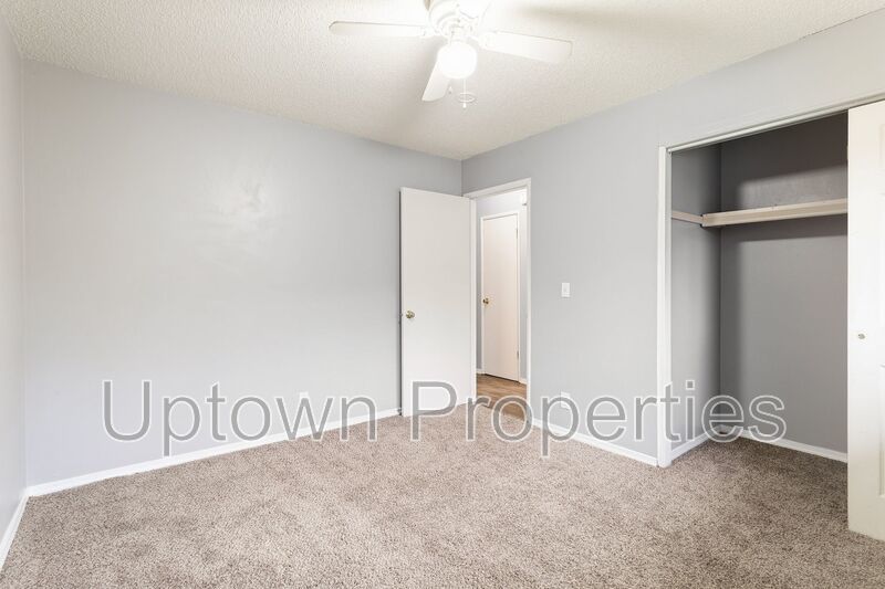 Charming Upstairs Unit in SW Portland with Easy City Access property image