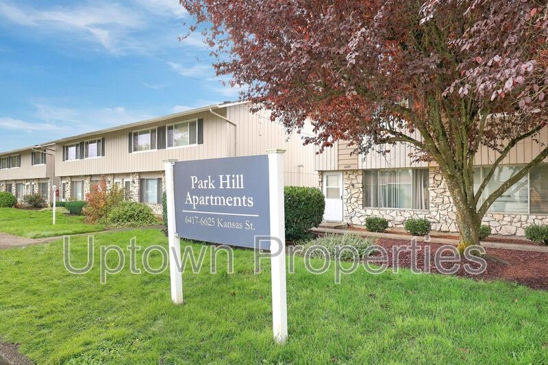 2/1.5 bath Townhome+W/D Hookups+Carport+Fenced Patio/Yard property image