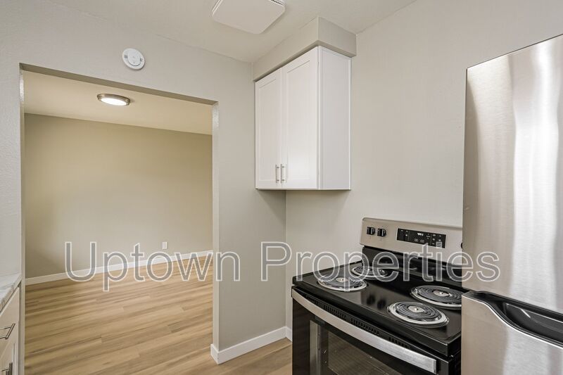 Renovated 1 BD/1 BTH Single Story + Private Patio + Fenced Yard + W/D property image