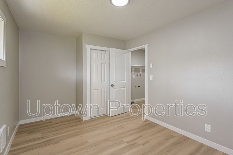 Renovated 1 BD/1 BTH Single Story + Private Patio + Fenced Yard + W/D property image