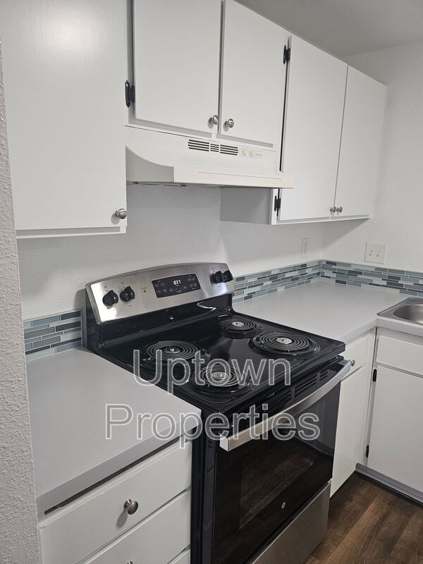 2BR/1.5BA Duplex Style Townhome+ Garage + W/D Included + Large Dogs Welcome! property image