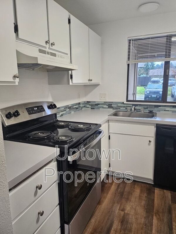 2BR/1.5BA Duplex Style Townhome+ Garage + W/D Included + Large Dogs Welcome! property image