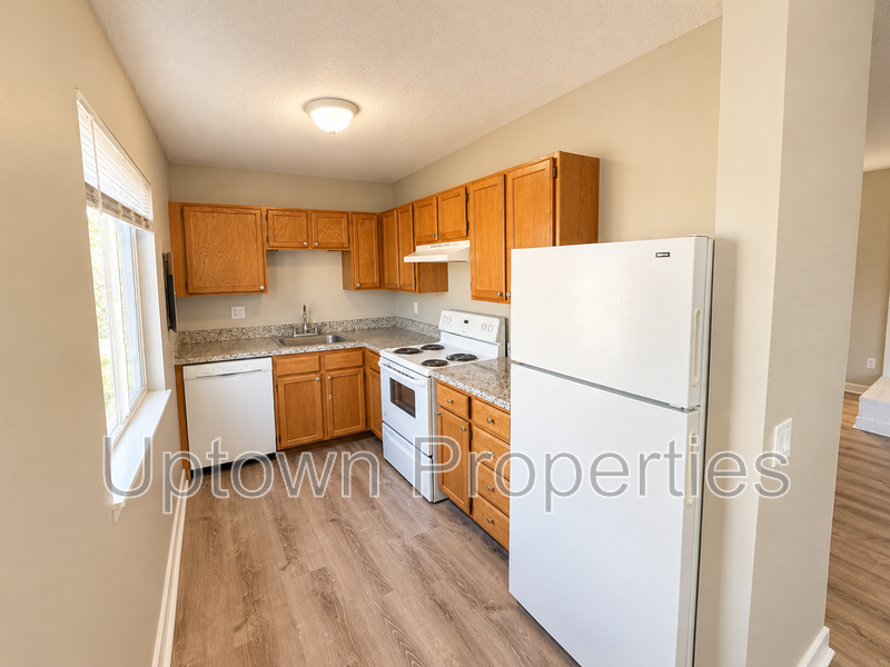 3 Bed 2 Bath w/ Balcony Second Floor Corner Unit+ W/D + Off Street Parking property image